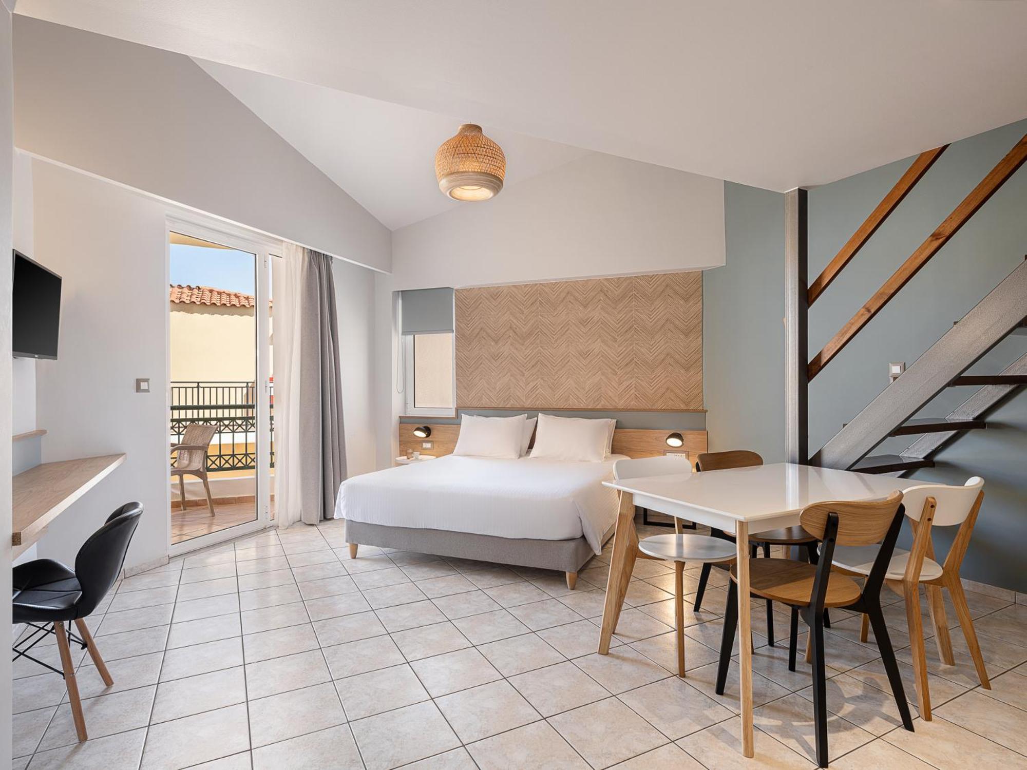Alexia Beach Hotel Agia Marina  Ngoại thất bức ảnh