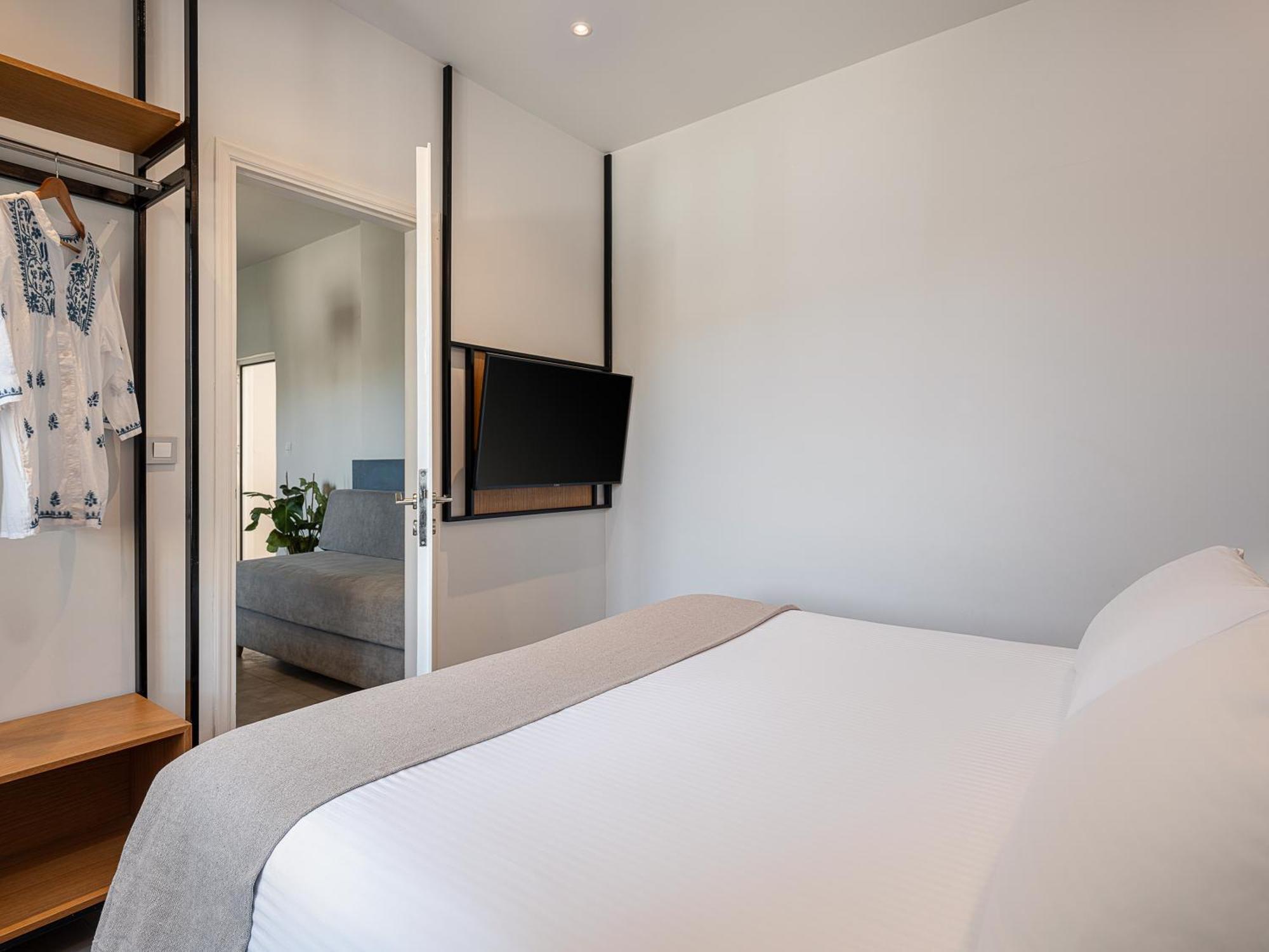 Alexia Beach Hotel Agia Marina  Ngoại thất bức ảnh