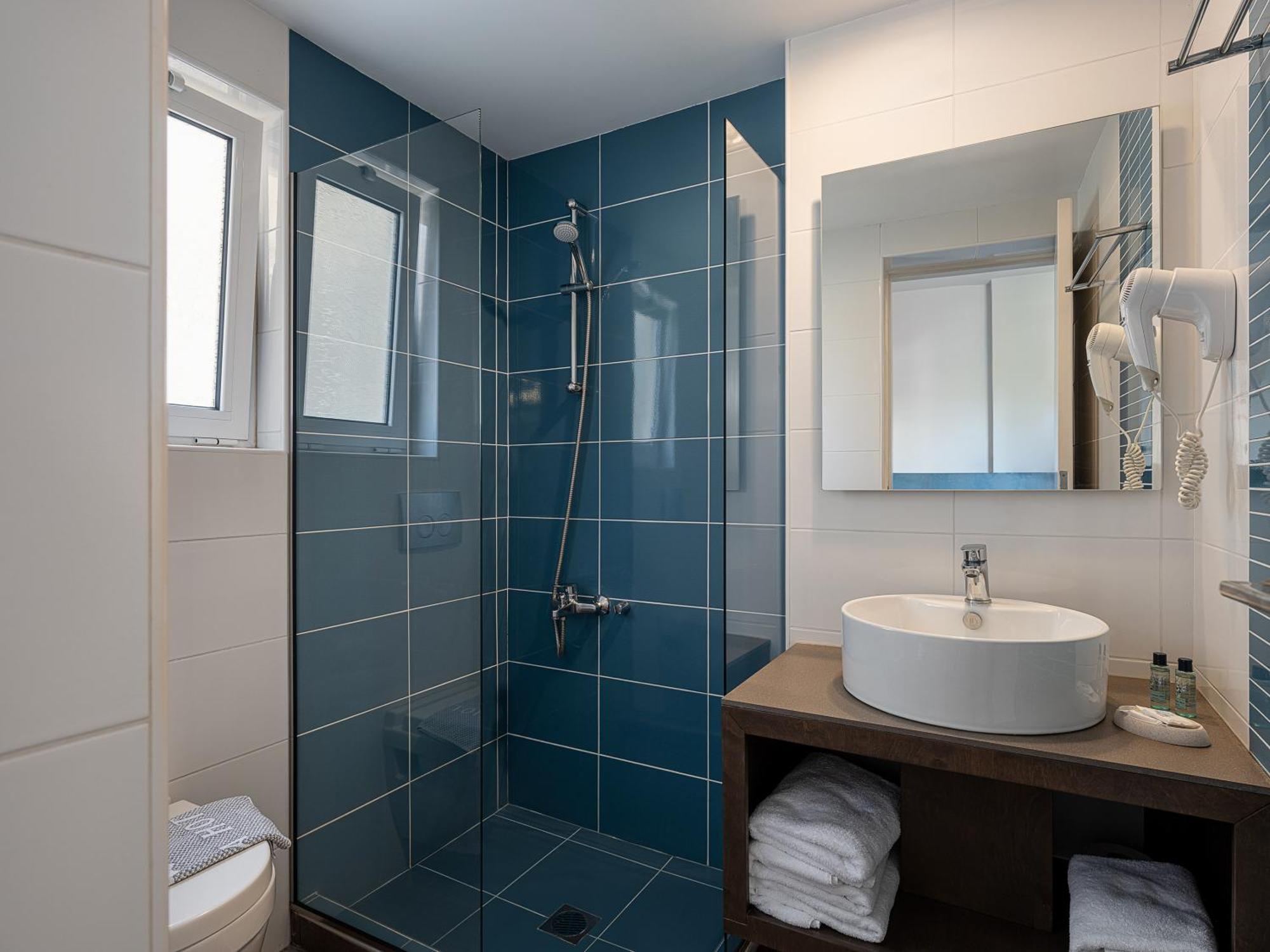 Alexia Beach Hotel Agia Marina  Ngoại thất bức ảnh