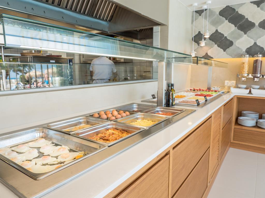 Alexia Beach Hotel Agia Marina  Ngoại thất bức ảnh