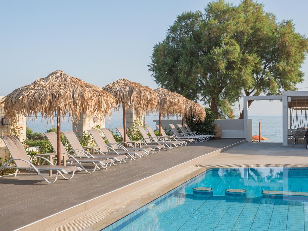 Alexia Beach Hotel Agia Marina  Ngoại thất bức ảnh